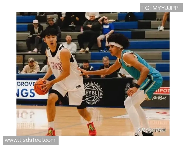 第一所学校！张博源社媒晒伊利诺伊大学访校定妆照